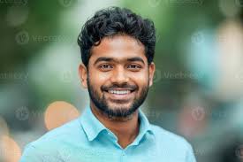 Vijay Mishra sharing testimonial for VEIDIXA, a leading social media marketing agency in Kanpur